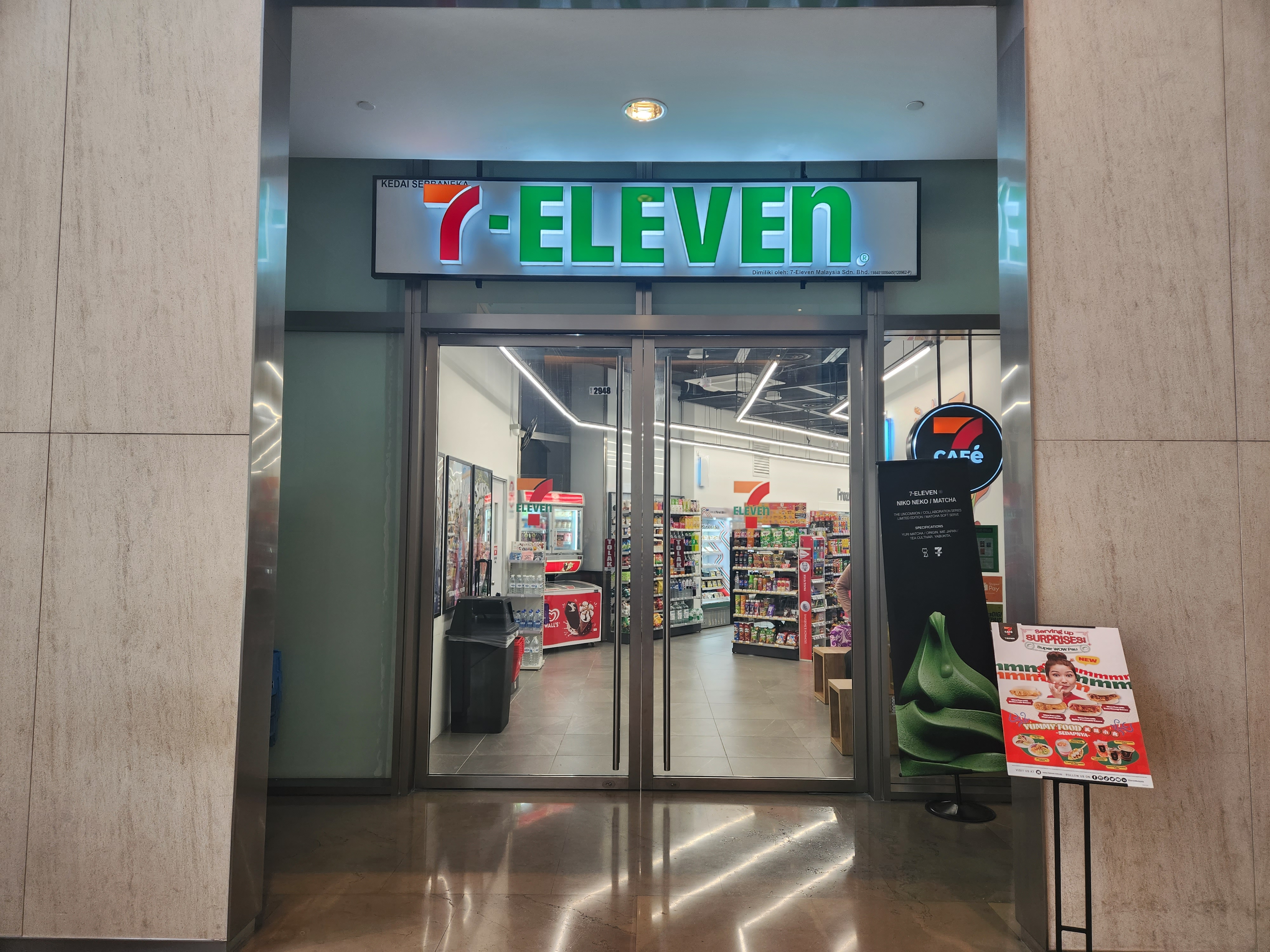 7 Eleven (7 Café)